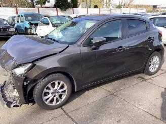 Vrakbiler auto Mazda 2 2 (DJ/DL), Hatchback, 2014 1.5 SkyActiv-G 90 2015/9