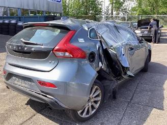 Volvo V-40 V40 (MV), Hatchback 5-drs, 2012 / 2019 1.5 T3 16V Geartronic picture 2