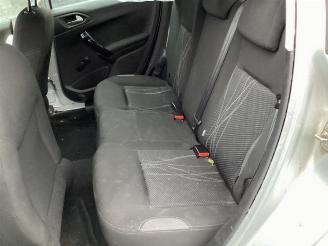 Peugeot 208 208 I (CA/CC/CK/CL), Hatchback, 2012 / 2019 1.4 HDi picture 11