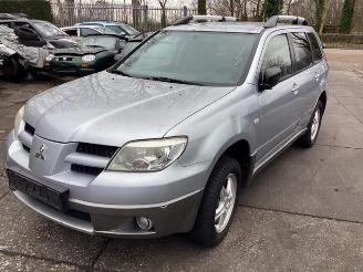 Mitsubishi Outlander Outlander (CU), SUV, 2001 / 2007 2.0 16V 4x2 picture 4