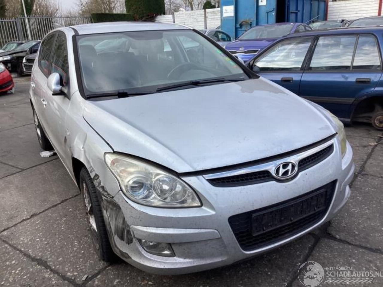 Hyundai I-30 i30 (FD), Hatchback, 2007 / 2011 2.0 CVVT 16V