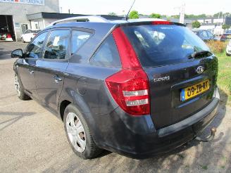 Kia Cee d 1.6 picture 3