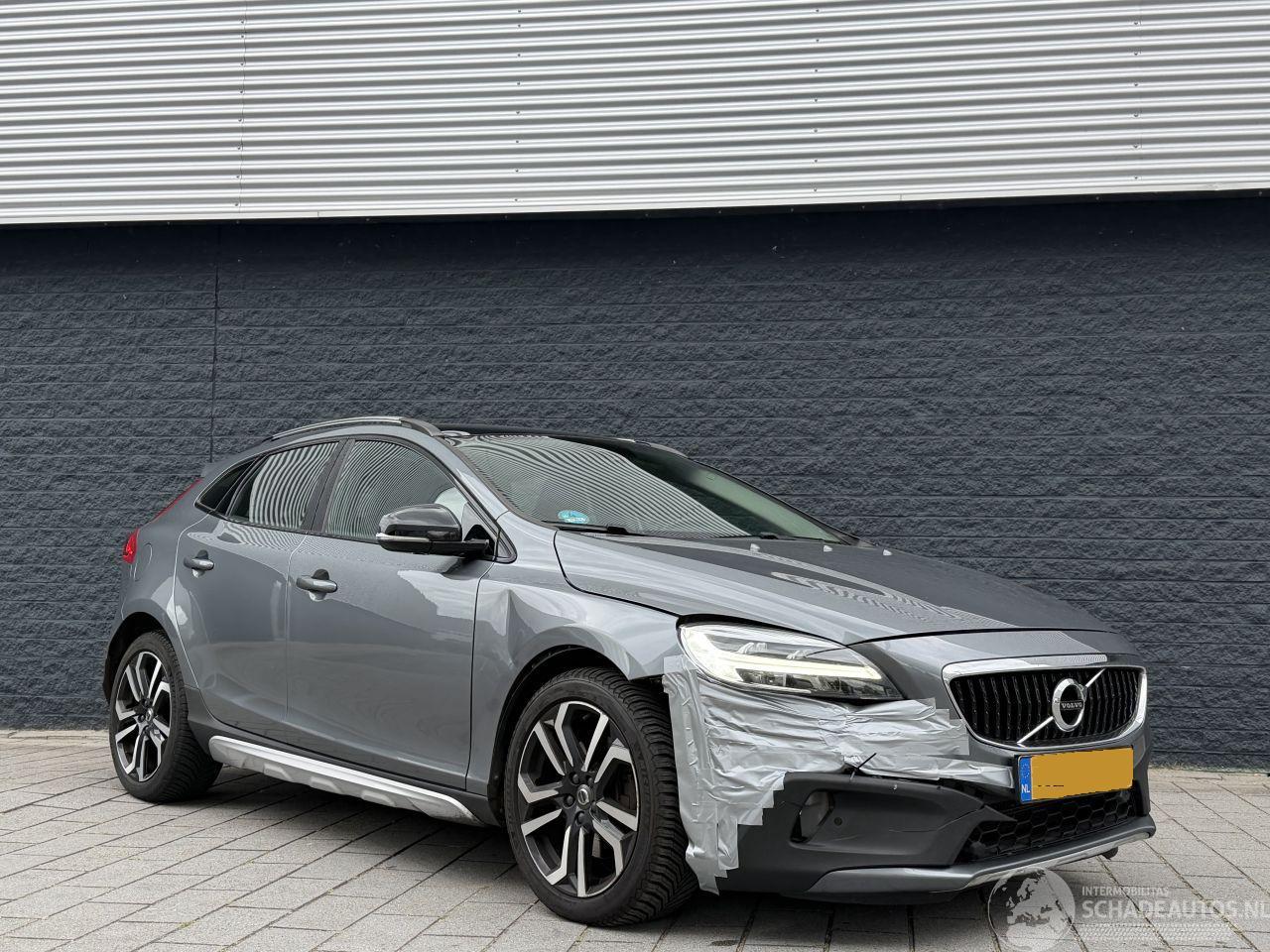 Volvo V-40 Cross Country 2.0 D3 Automaat