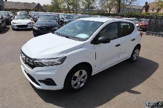 Voiture accidenté Dacia Sandero 1.0 BENZ 2023/5