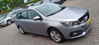 Peugeot 308 1.2i 5drs  110pk navi picture 6