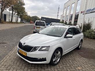 Skoda Octavia 1.6 TDI GREENTECH CL picture 2
