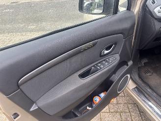 Renault Mégane Scénic 2.0 16V automaat picture 12