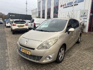 Renault Mégane Scénic 2.0 16V automaat picture 2