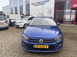 Vaurioauto  passenger cars Volkswagen Polo 1.0 TSI COMFORTLINE 2018/1