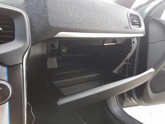 Volvo V-40 V40 (MV), Hatchback 5-drs, 2012 / 2019 2.0 D4 16V picture 28