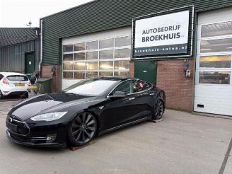 Coche siniestrado Tesla Model S Model S, Liftback, 2012 P85 2013/10