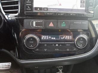 Mitsubishi Outlander Outlander (GF/GG), SUV, 2012 / 2022 2.0 16V PHEV 4x4 picture 24