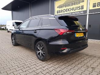 MG MG5 Standard Range Luxury 50 kWh picture 8