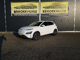 Unfallwagen Hyundai Kona EV Fashion 64 kWh 2021/12