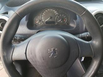 Peugeot 1007 1007 (KM), Hatchback 3-drs, 2004 / 2011 1.4 picture 26