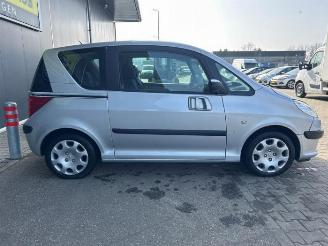 Peugeot 1007 1007 (KM), Hatchback 3-drs, 2004 / 2011 1.4 picture 14