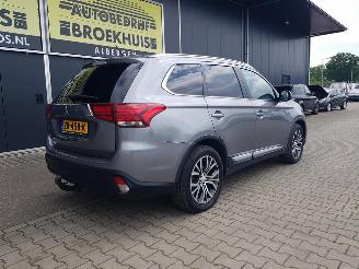 Mitsubishi Outlander 2.2 DI-D Instyle 4WD 7-persoons picture 7