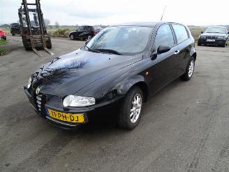 Alfa Romeo 147 1.9 JTD picture 3