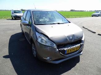 Peugeot 208 1.2 Vti picture 3