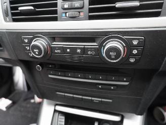 BMW 3-serie Touring 320i picture 6