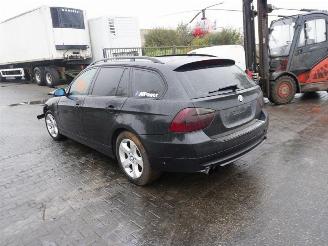 BMW 3-serie Touring 320d picture 2