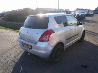 Suzuki Swift 1.3 picture 1