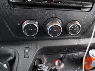 Renault Master 2.3 dCi picture 6