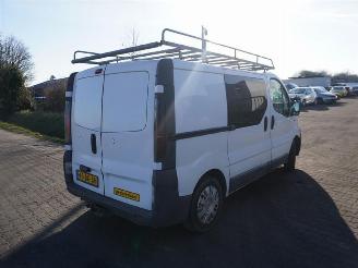 Renault Trafic 1.9 dCi picture 1