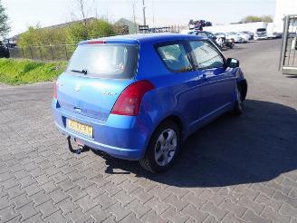 Suzuki Swift 1.3 picture 1