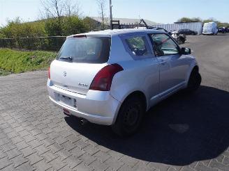 Suzuki Swift 1.3 picture 1