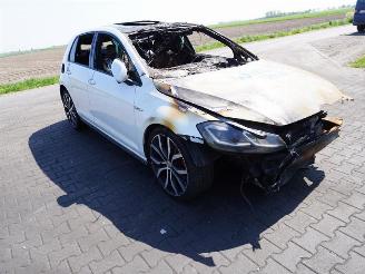 Volkswagen Golf 2.0 GTD picture 4