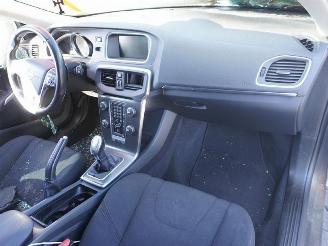 Volvo V-40 D2 picture 5