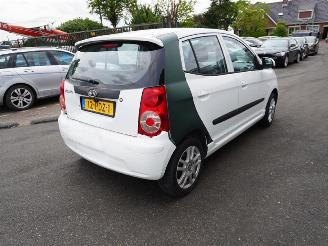 Vrakbiler auto Kia Picanto 1.0 12v 2011/2