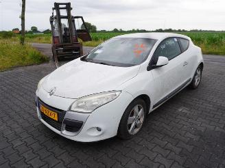 Renault Mégane Coupe 1.5 dCi picture 3