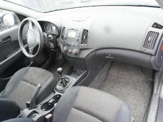 Hyundai I-30 1.6 CRDi Combi picture 9