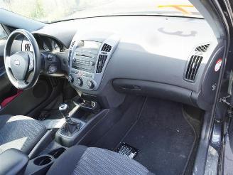 Kia Cee d Sporty Wagon 1.4 picture 5