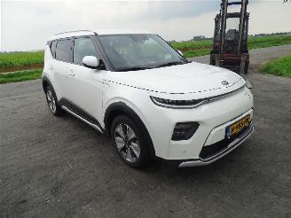 Kia Soul 64 KwH picture 4