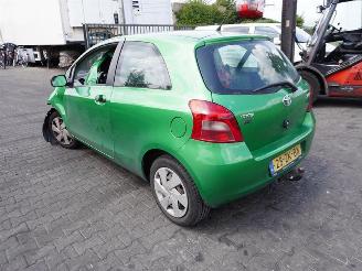 Toyota Yaris 1.0 12v picture 2