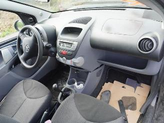 Toyota Aygo 1.0 12v picture 5