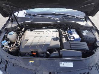 Volkswagen Passat 2.0 TDi picture 7