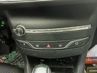 Peugeot 308 1.6 HDi picture 6