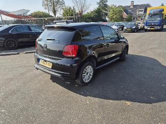 Vaurioauto  passenger cars Volkswagen Polo 1.2 TDI 12V 2013/4