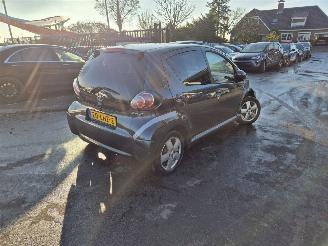 Toyota Aygo 1.0 12v picture 1
