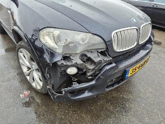 BMW X5 4.8i picture 5