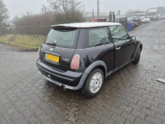 Vrakbiler auto Mini One 1.6 16v 2003/4