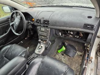 Toyota Avensis wagon 2.4 picture 5