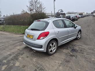 Uttjänta bilar auto Peugeot 207 1.6 VTi 2010/9