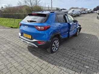 Vrakbiler auto Kia Stonic 1.0 Hybrid 2023/2