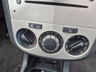 Opel Corsa 1.2 16v picture 6