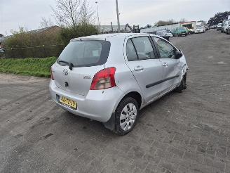 Vrakbiler auto Toyota Yaris 1.3 2007/4